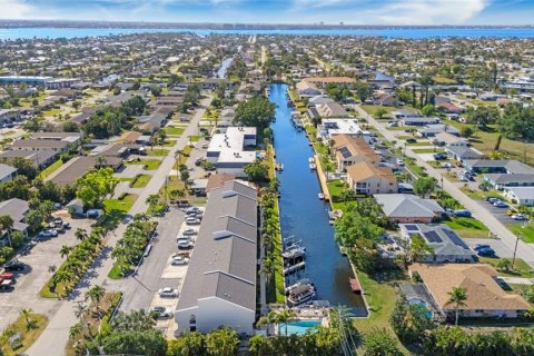 Condominio en venta en Cape Coral, Florida, 3 dormitorios, 163.88 m2 № 1843009 - foto 30