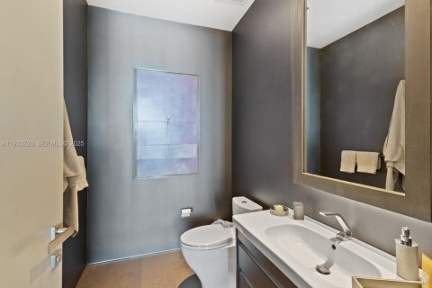 Condo in Miami, Florida, 3 bedrooms  № 1991995 - photo 26