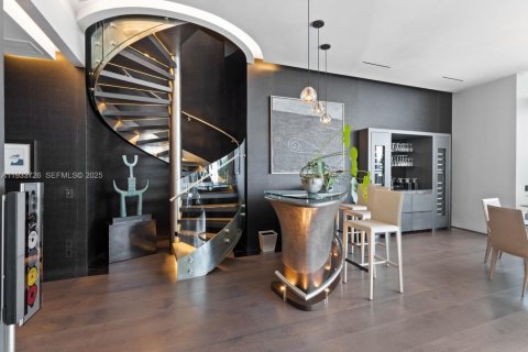 Condo in Miami, Florida, 3 bedrooms  № 1991995 - photo 21