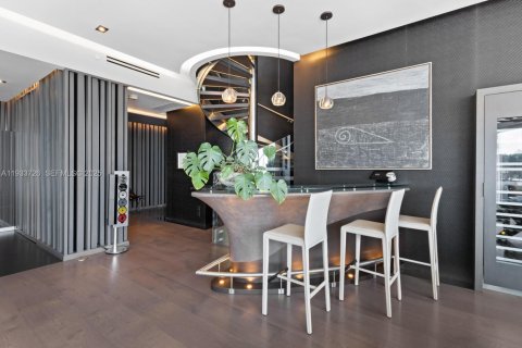 Condo in Miami, Florida, 3 bedrooms  № 1991995 - photo 6