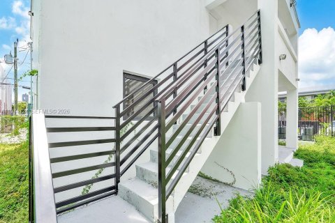 Immobilier commercial à vendre à Miami, Floride: 255.67 m2 № 2001360 - photo 26