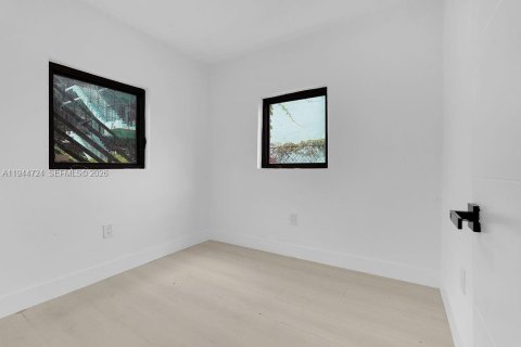 Immobilier commercial à vendre à Miami, Floride: 255.67 m2 № 2001360 - photo 21