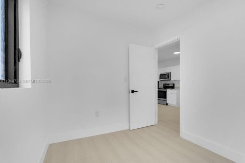 Immobilier commercial à vendre à Miami, Floride: 255.67 m2 № 2001360 - photo 23