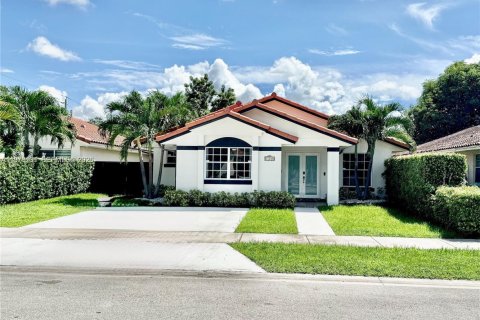 House in Miami, Florida 3 bedrooms, 161 sq.m. № 2042033