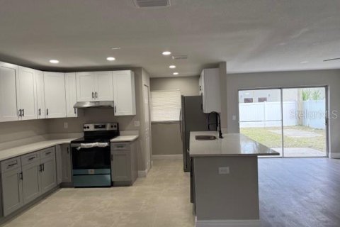 Casa en venta en Orlando, Florida, 4 dormitorios, 120.77 m2 № 1902286 - foto 18