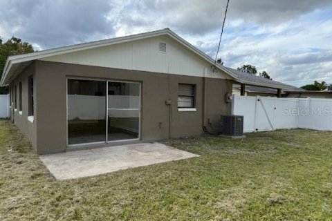Casa en venta en Orlando, Florida, 4 dormitorios, 120.77 m2 № 1902286 - foto 5