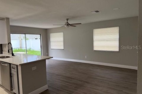 Casa en venta en Orlando, Florida, 4 dormitorios, 120.77 m2 № 1902286 - foto 16