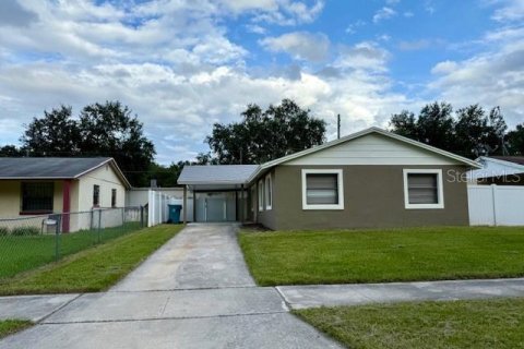 Casa en venta en Orlando, Florida, 4 dormitorios, 120.77 m2 № 1902286 - foto 1
