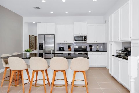 Touwnhouse à louer à Davenport, Floride: 5 chambres, 204.76 m2 № 2097270 - photo 6
