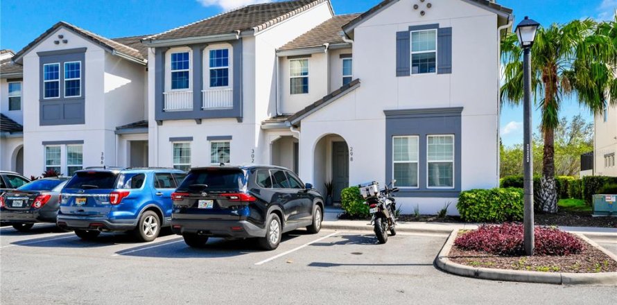 Touwnhouse à Davenport, Floride 5 chambres, 204.76 m2 № 2097270