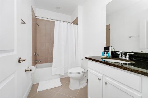 Touwnhouse à louer à Davenport, Floride: 5 chambres, 204.76 m2 № 2097270 - photo 24
