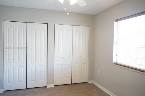 Condo in Miami, Florida, 4 bedrooms  № 2057977 - photo 20