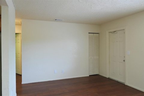 Apartment in Pinellas Park, Florida 2 bedrooms, 83.61 sq.m. № 2197188 - photo 6