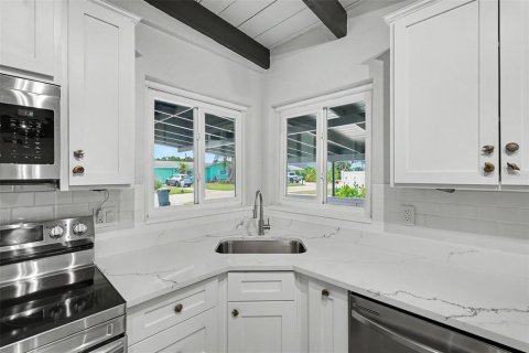 Villa ou maison à vendre à Dunedin, Floride: 3 chambres, 174.28 m2 № 2224522 - photo 30