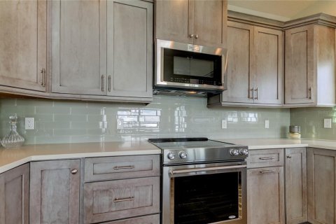 Condo in Clearwater, Florida, 2 bedrooms  № 2364605 - photo 9