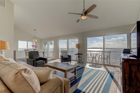 Condo in Clearwater, Florida, 2 bedrooms  № 2364605 - photo 13