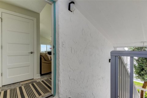 Condo in Clearwater, Florida, 2 bedrooms  № 2364605 - photo 11