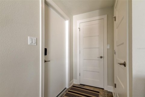 Condo in Clearwater, Florida, 2 bedrooms  № 2364605 - photo 12