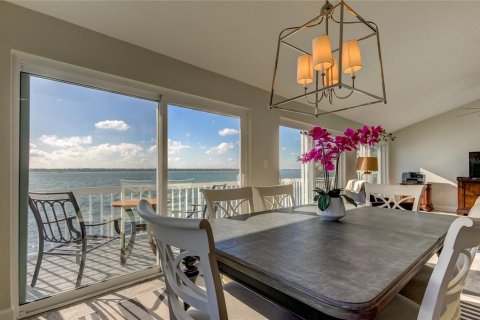 Condo in Clearwater, Florida, 2 bedrooms  № 2364605 - photo 17