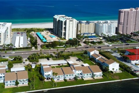 Condo in Clearwater, Florida, 2 bedrooms  № 2364605 - photo 26