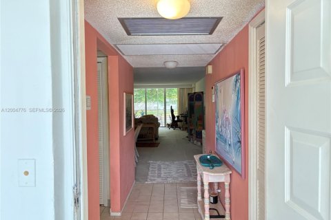 Condo in Pompano Beach, Florida, 3 bedrooms  № 2068986 - photo 29