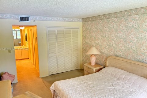 Condo in Pompano Beach, Florida, 3 bedrooms  № 2068986 - photo 11