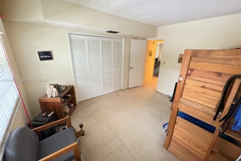 Condo in Pompano Beach, Florida, 3 bedrooms  № 2068986 - photo 14