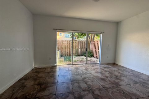 Condo in Homestead, Florida, 3 bedrooms  № 2339867 - photo 23