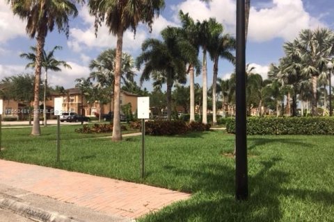 Condo in Homestead, Florida, 3 bedrooms  № 2339867 - photo 5