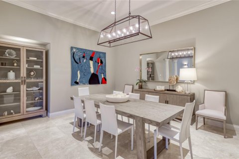 House in Coral Gables, Florida 5 bedrooms, 505.2 sq.m. № 1887981 - photo 5