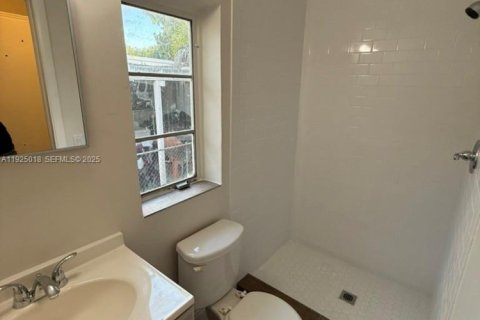 Propiedad comercial en venta en Miami, Florida, 134.24 m2 № 1984157 - foto 14