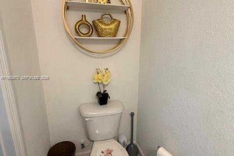 Снять в аренду таунхаус в Флорида-Сити, Флорида 3 спальни, 136.01м2, № 2048556 - фото 6