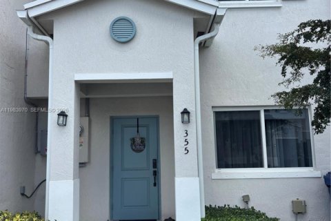 Таунхаус в Флорида-Сити, Флорида 3 спальни, 136.01м2 № 2048556