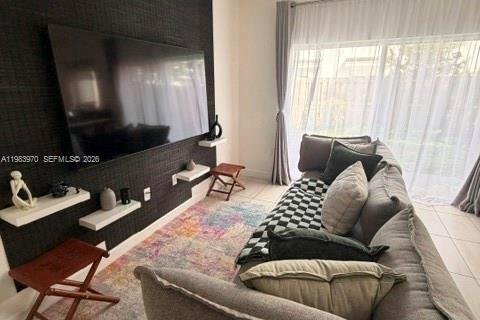 Снять в аренду таунхаус в Флорида-Сити, Флорида 3 спальни, 136.01м2, № 2048556 - фото 15