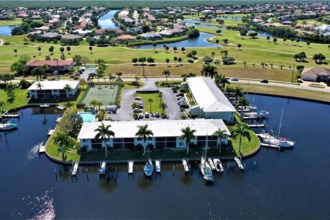 Condo in Punta Gorda, Florida, 2 bedrooms  № 1631487 - photo 2