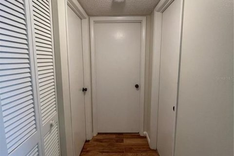 Condo in Punta Gorda, Florida, 2 bedrooms  № 1631487 - photo 29