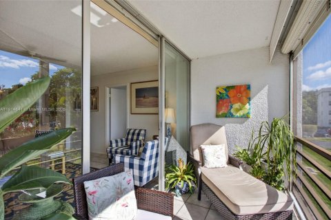 Copropriété à vendre à Oakland Park, Floride: 2 chambres, 90.58 m2 № 2015998 - photo 23