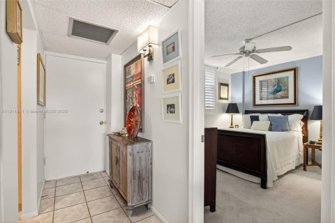 Copropriété à vendre à Oakland Park, Floride: 2 chambres, 90.58 m2 № 2015998 - photo 3