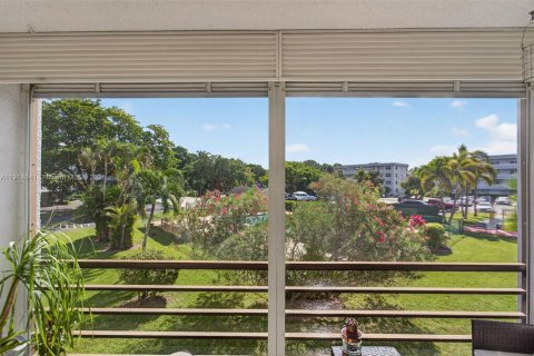 Copropriété à vendre à Oakland Park, Floride: 2 chambres, 90.58 m2 № 2015998 - photo 22