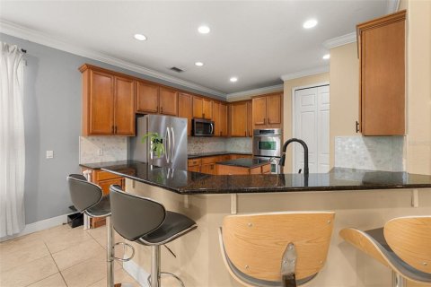 Villa ou maison à vendre à Kissimmee, Floride: 4 chambres, 333.15 m2 № 2410609 - photo 18
