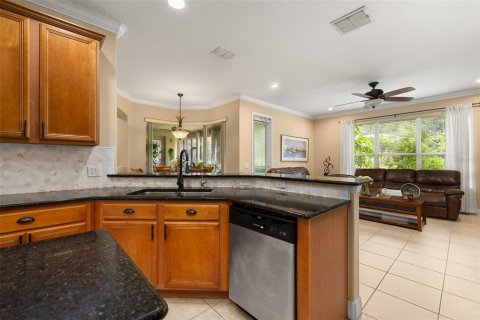 Villa ou maison à vendre à Kissimmee, Floride: 4 chambres, 333.15 m2 № 2410609 - photo 21