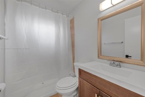 Casa en venta en Doral, Florida, 3 dormitorios, 98.85 m2 № 1809051 - foto 24