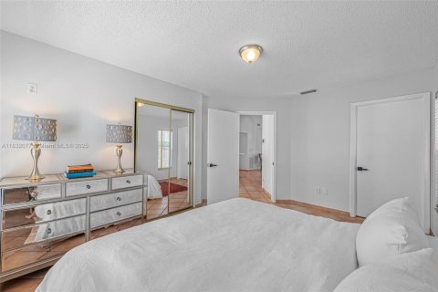 Casa en venta en Doral, Florida, 3 dormitorios, 98.85 m2 № 1809051 - foto 20