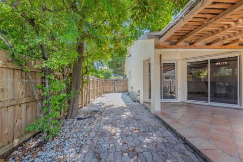 Casa en venta en Doral, Florida, 3 dormitorios, 98.85 m2 № 1809051 - foto 6