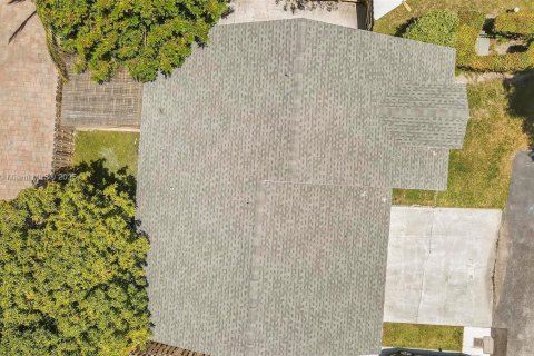 Casa en venta en Doral, Florida, 3 dormitorios, 98.85 m2 № 1809051 - foto 8