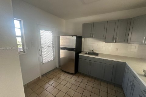 Copropriété à louer à Miami, Floride: 1 chambre, 78.97 m2 № 2155065 - photo 10