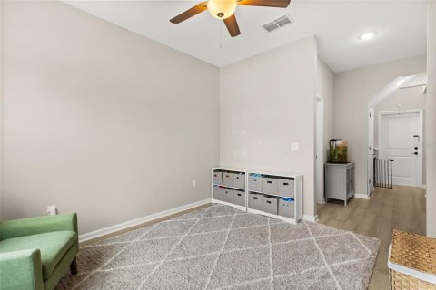 House in DeBary, Florida 4 bedrooms, 271.65 sq.m. № 2230782 - photo 11