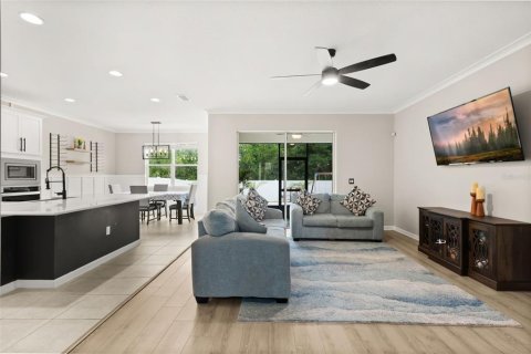House in DeBary, Florida 4 bedrooms, 271.65 sq.m. № 2230782 - photo 8