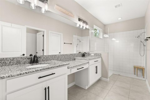 House in DeBary, Florida 4 bedrooms, 271.65 sq.m. № 2230782 - photo 18
