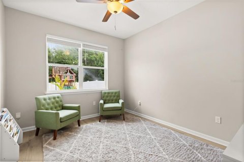 House in DeBary, Florida 4 bedrooms, 271.65 sq.m. № 2230782 - photo 10